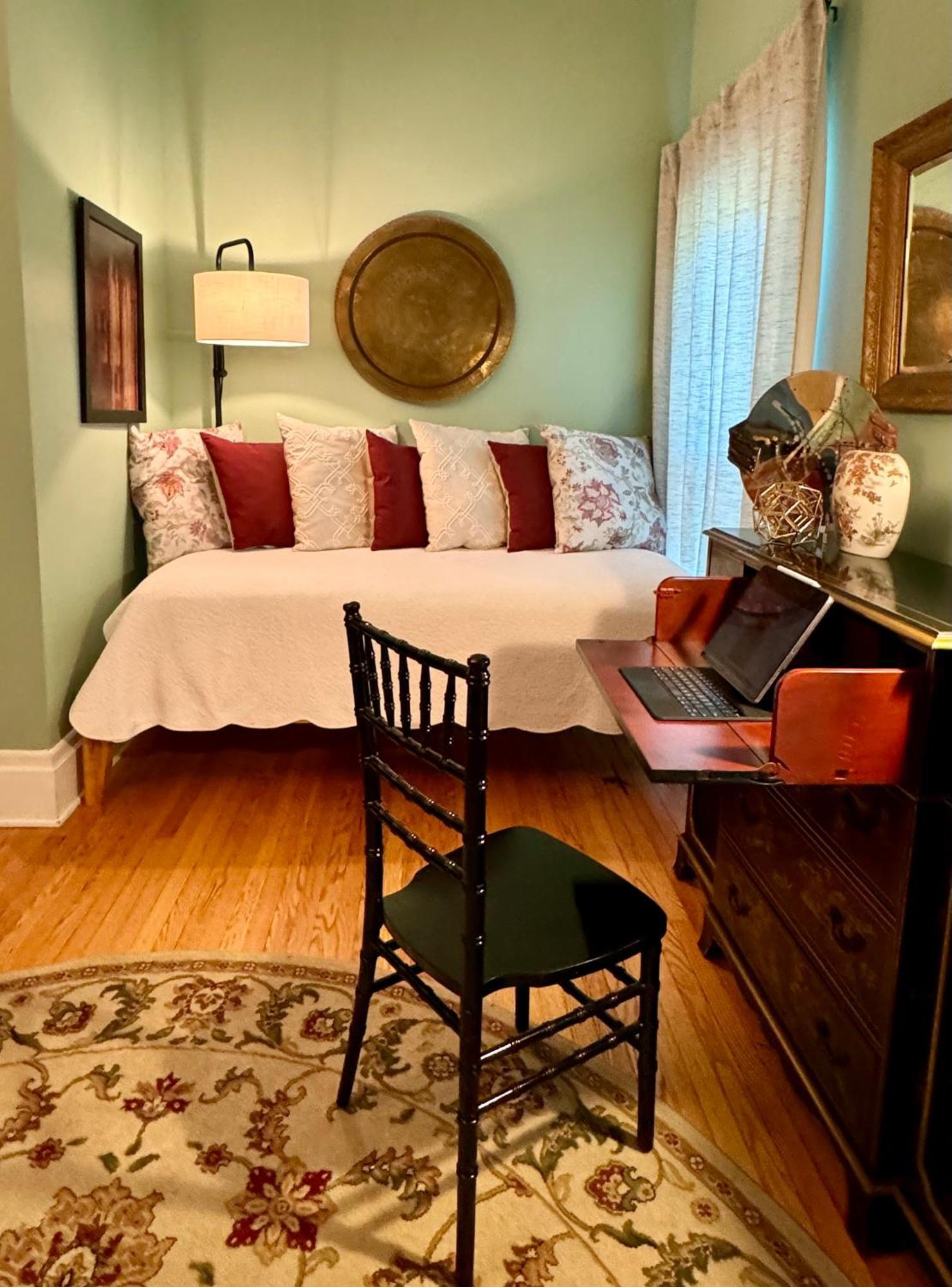 The Edwards Waterhouse Inn Fredonia Buitenkant foto