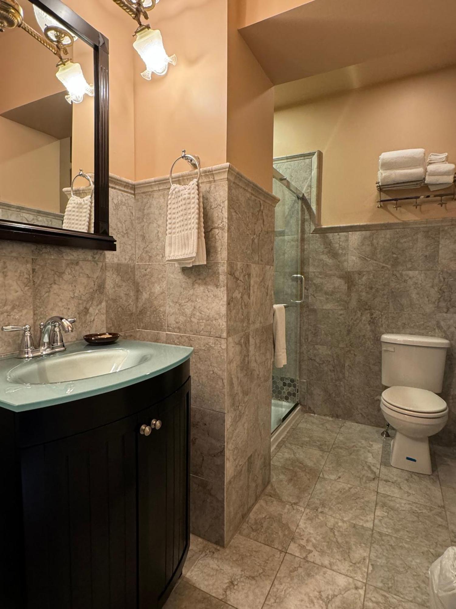 The Edwards Waterhouse Inn Fredonia Buitenkant foto
